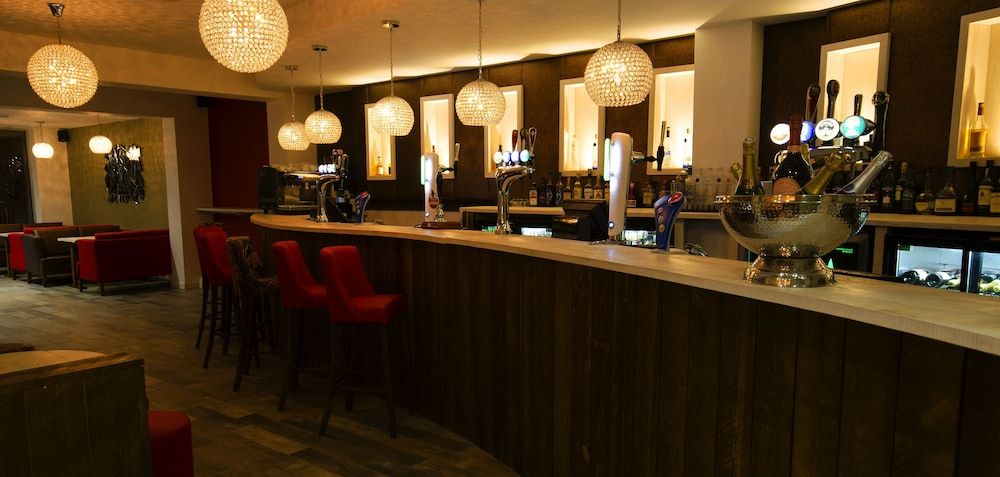 Best Western Plus Oaklands Hotel 2