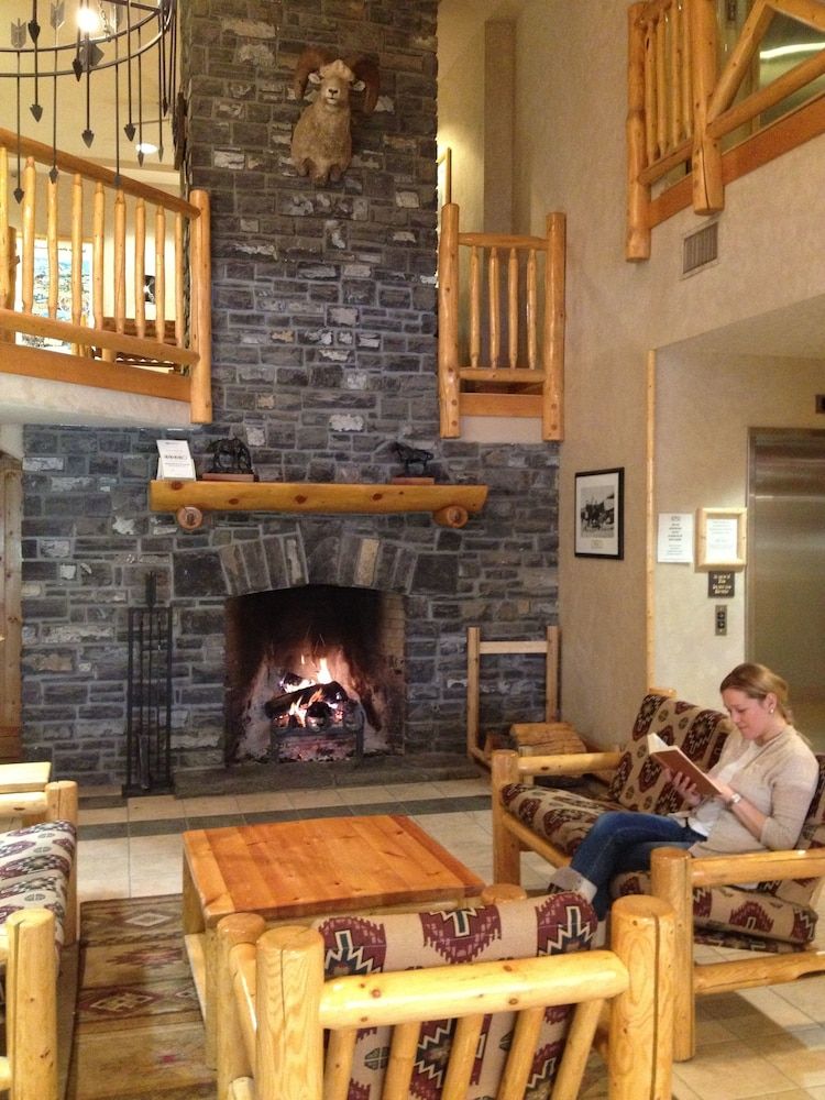Brewster's Mountain Lodge 2