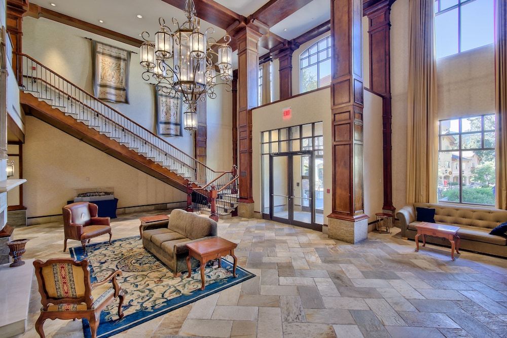 Sun Peaks Grand Hotel & Conference Centre 2