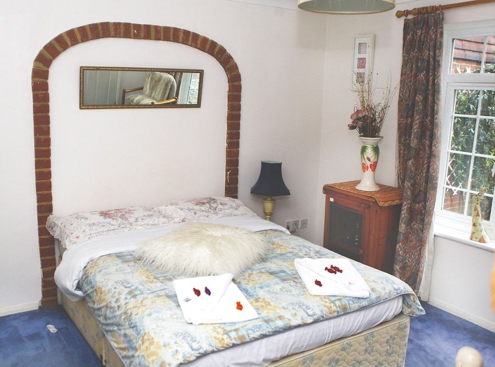 Da Vinci Guest House Gatwick 2