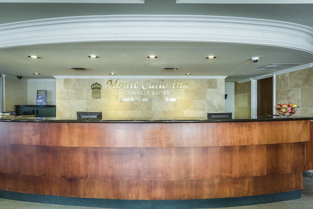 Monte Carlo Inn Oakville Suites 3