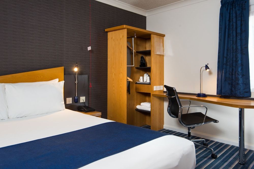 Holiday Inn Express Bristol - Filton 3