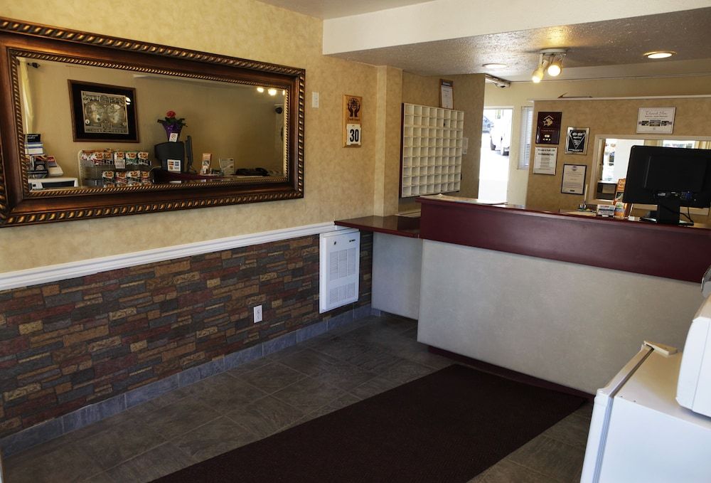 Scott's Inn & Restaurant 2 Scott's Inn & Restaurant 2