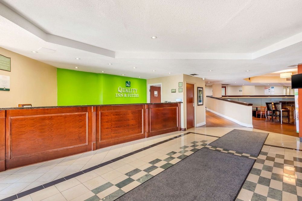 Quality Inn & Suites 3