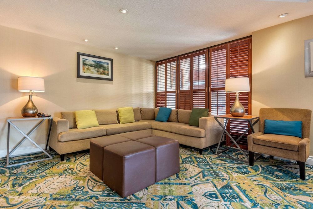 Quality Inn & Suites 2