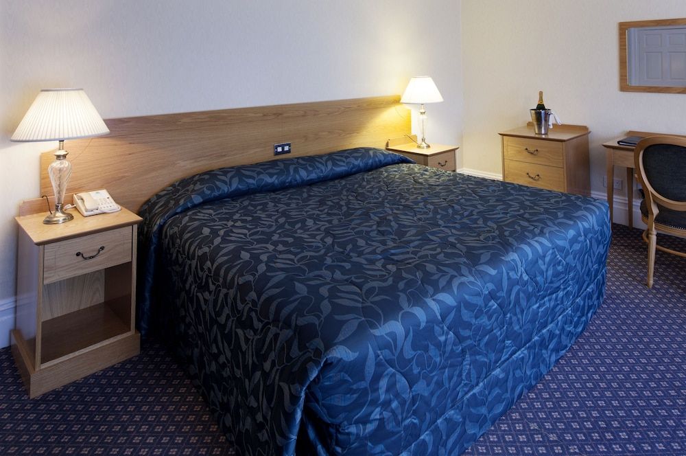 Oatlands Park Hotel 2