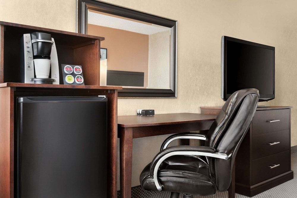 Travelodge by Wyndham Hotel & Convention Centre Quebec City 3