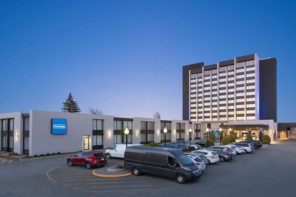 Travelodge by Wyndham Hotel & Convention Centre Quebec City 3 estrellas en Quebec