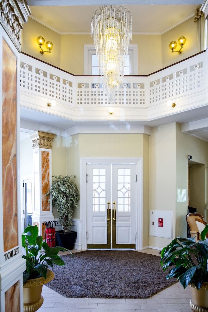 Milling Hotel Plaza 2