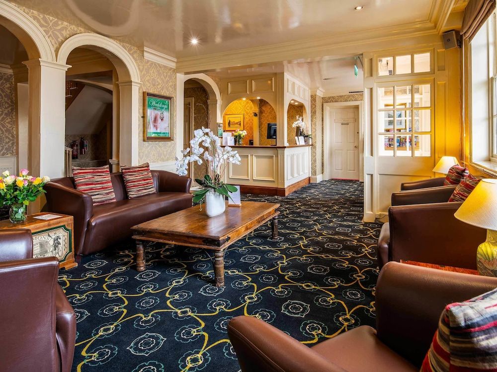 The Mitre Hotel Hampton Court 2