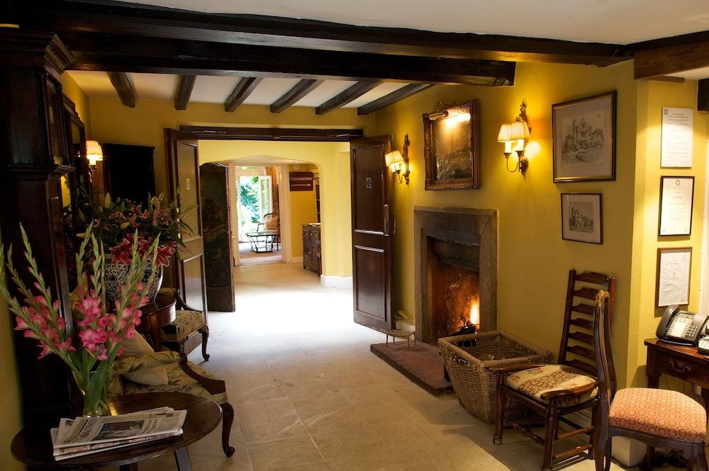 Ockenden Manor Hotel & Spa 2