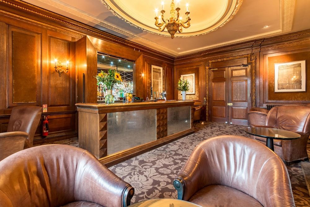 Wood Hall Hotel and Spa 3