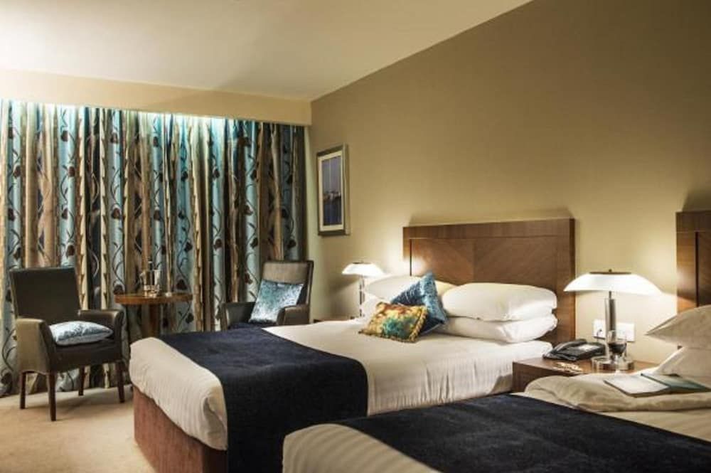 Ballyroe Heights Hotel 3