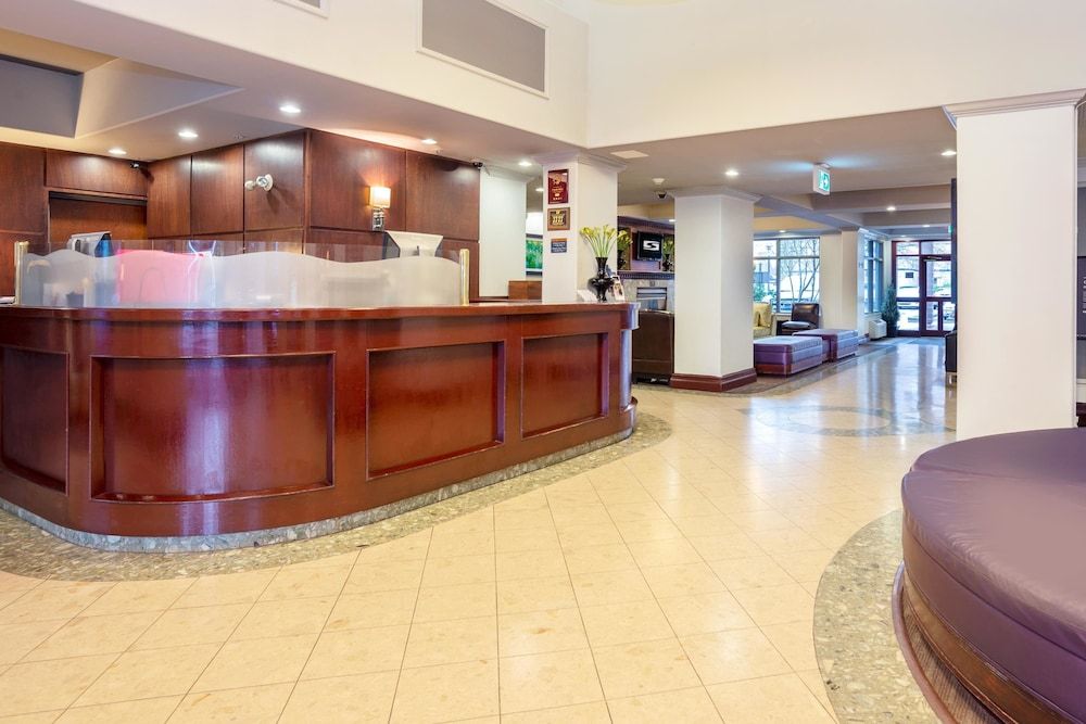 Sandman Hotel Vancouver Airport 2