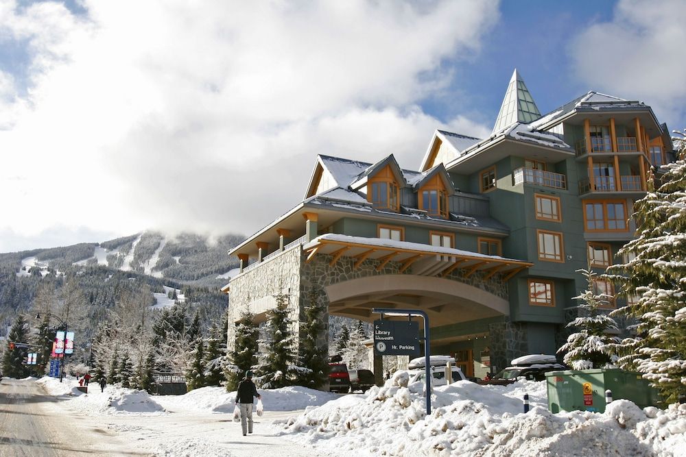 ResortQuest at Whistler Cascade Lodge 1