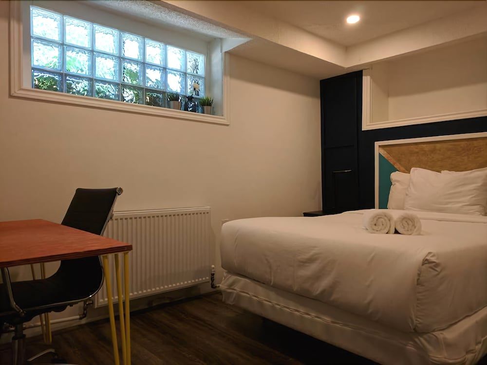 Pembroke Inn 3 Pembroke Inn 3