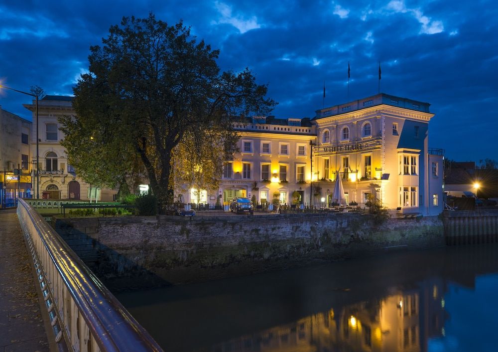 The White Hart Hotel 2