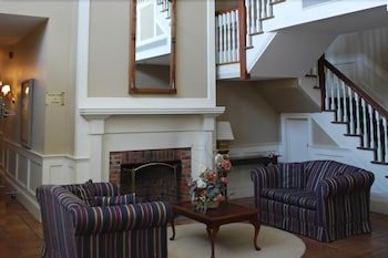 Loyalist Country Inn & Conference Centre 2