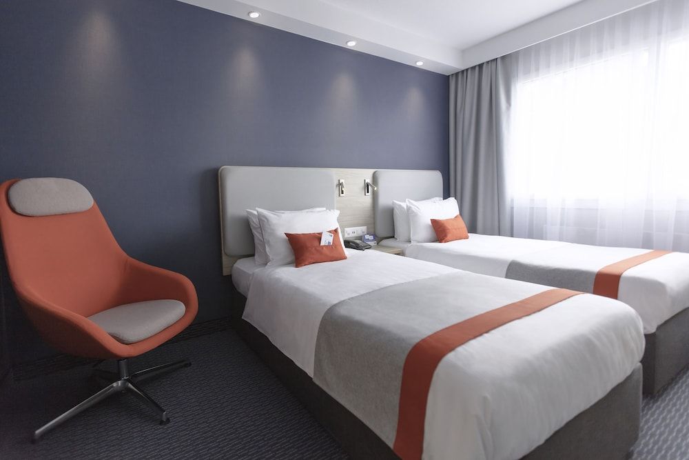 Holiday Inn Express Luzern-Neuenkirch 2