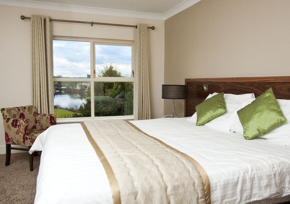 Lakeside & Leisure Centre 3