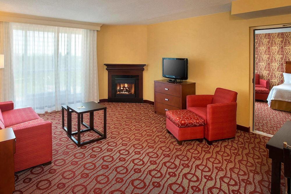 Courtyard by Marriott Niagara Falls 3 Courtyard by Marriott Niagara Falls 3