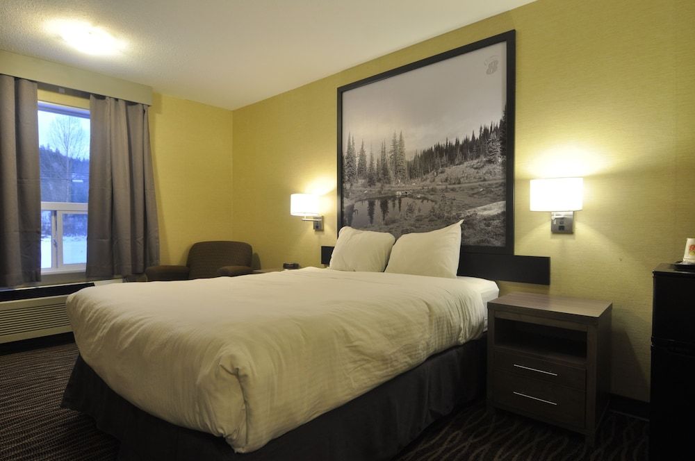 Super 8 by Wyndham Revelstoke BC 3