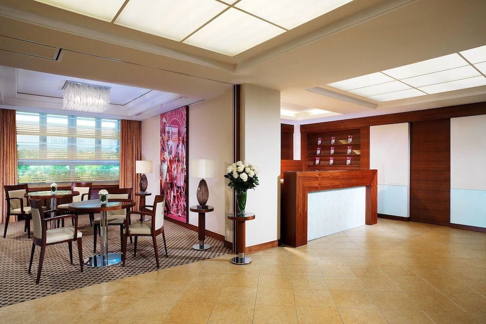 Neues Schloss Hotel Zurich, Autograph Collection 2