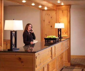 Pinestone Resort and Conference Centre 2