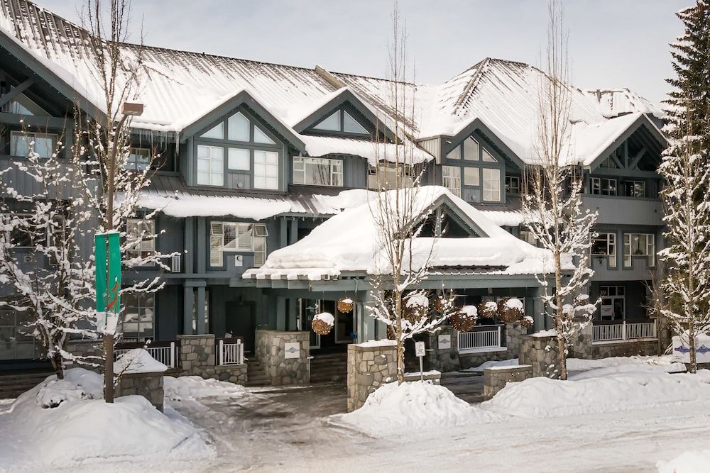 ResortQuest at Glacier Lodge 4 estrelas em Whistler