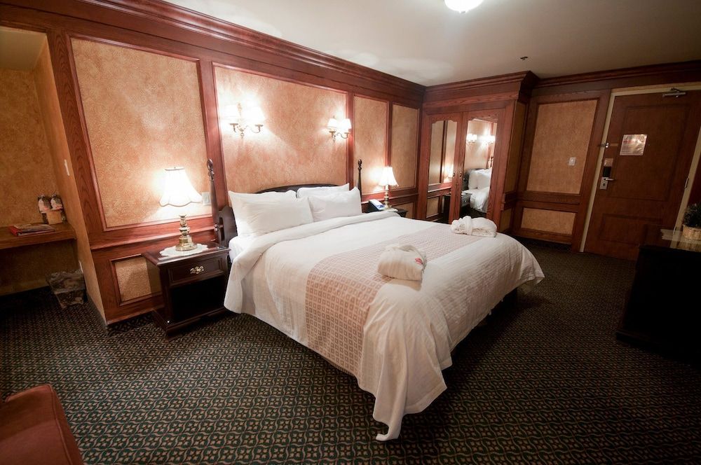 Canad Inns Destination Centre Fort Garry 3