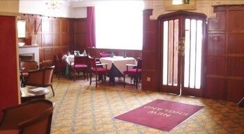 The New England Hotel 2