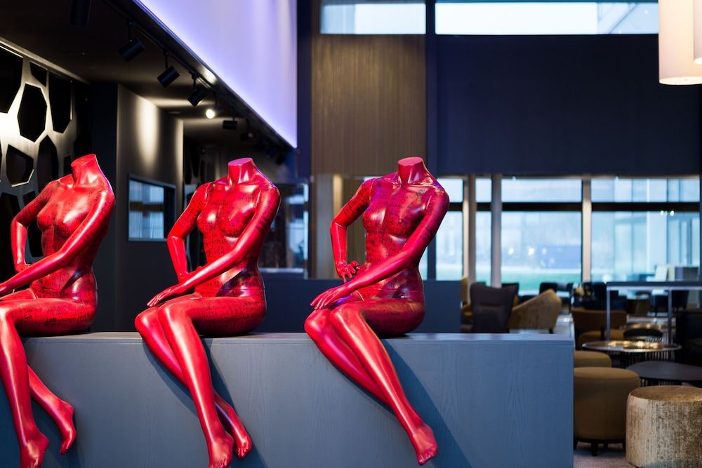 Quality Hotel Entry 2