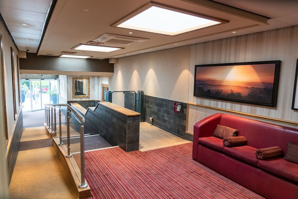 Fairlawns Hotel and Spa 2