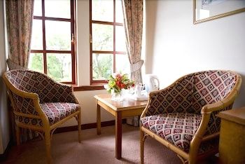 The Old Manor Hotel 2