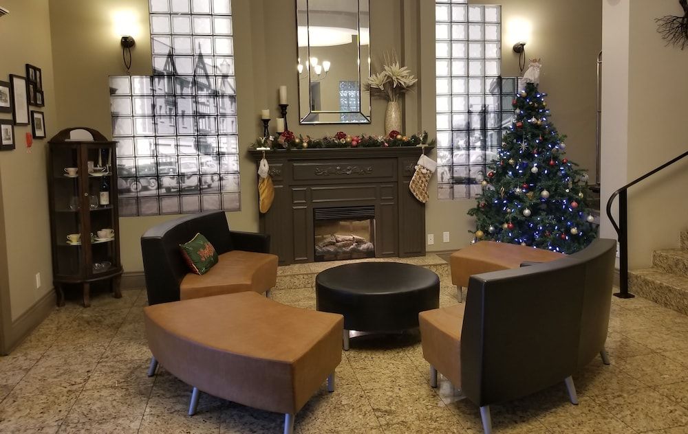 The Royal Anne Hotel 2