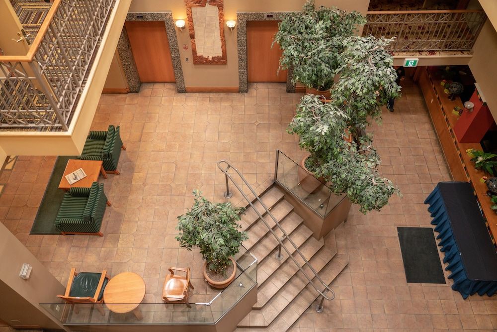 Banff Ptarmigan Inn 3