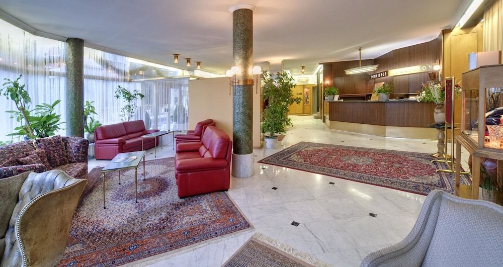 Grand Hotel Cravat 2