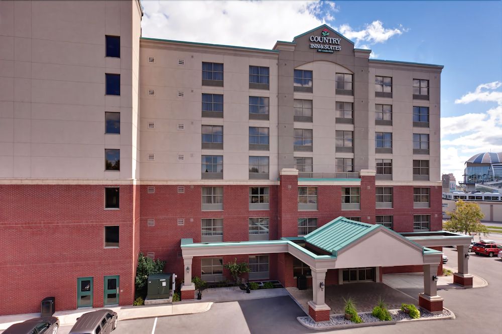 Country Inn & Suites by Radisson, Niagara Falls, ON 1