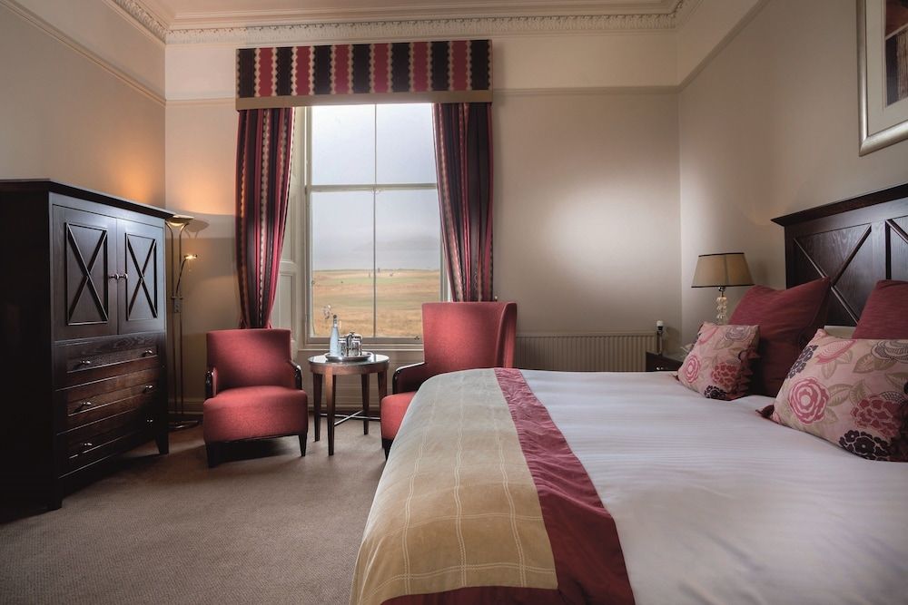 Macdonald Marine Hotel And Spa 2