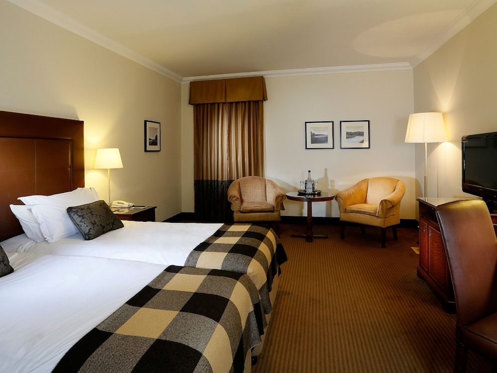 Macdonald Houstoun House 3