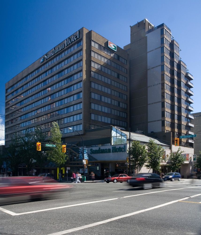 Sandman Hotel Vancouver City Centre 1
