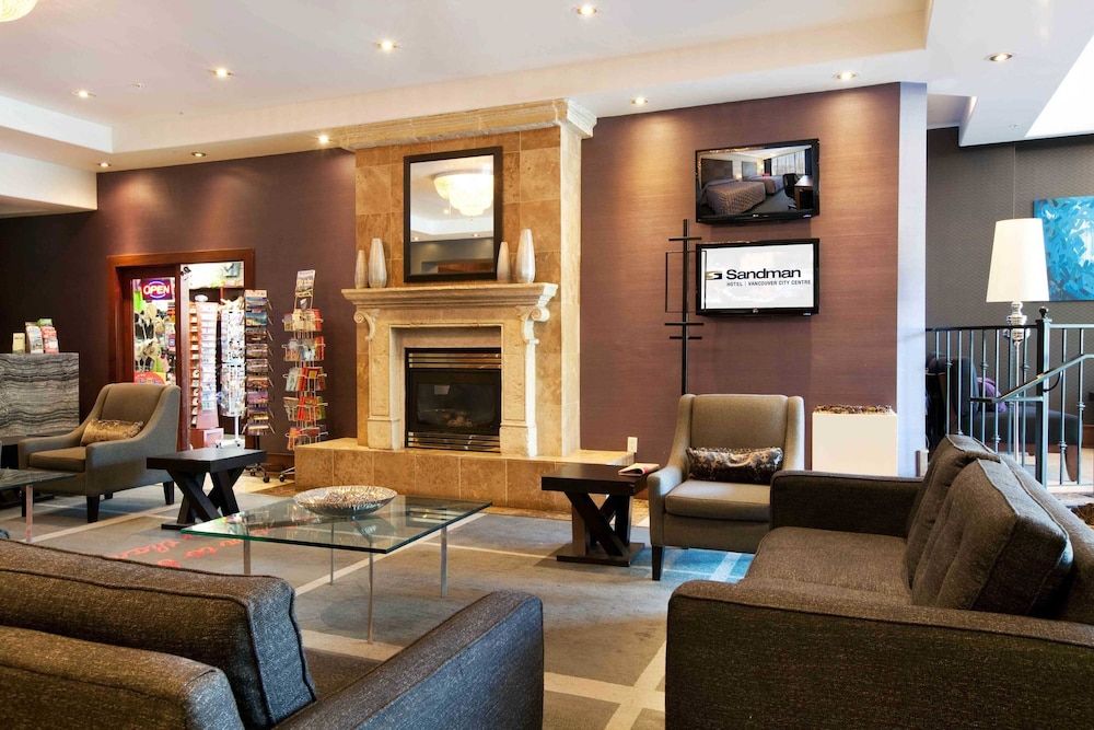 Sandman Hotel Vancouver City Centre 3