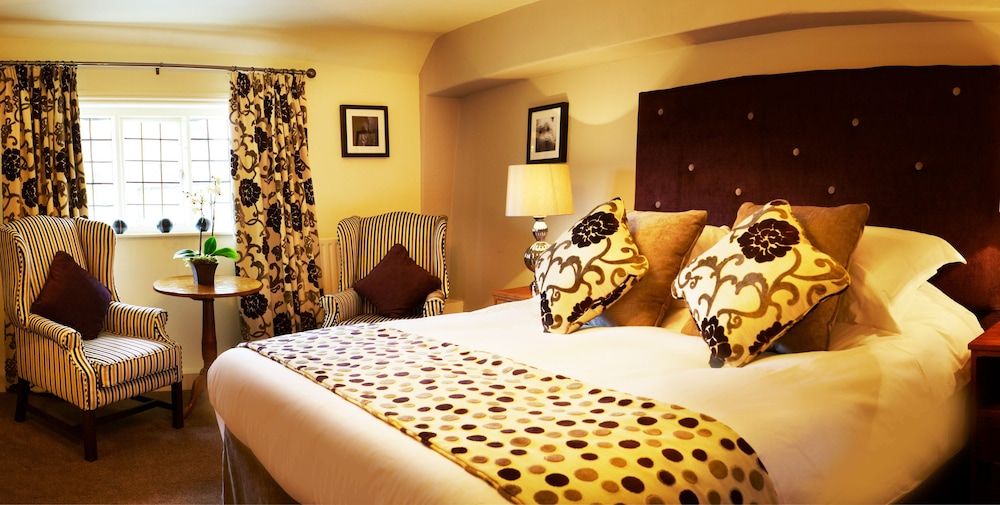 The Black Swan Hotel 3