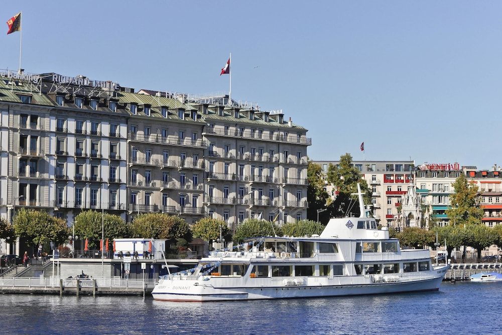 Ritz-Carlton Hotel de la Paix, Geneva 1