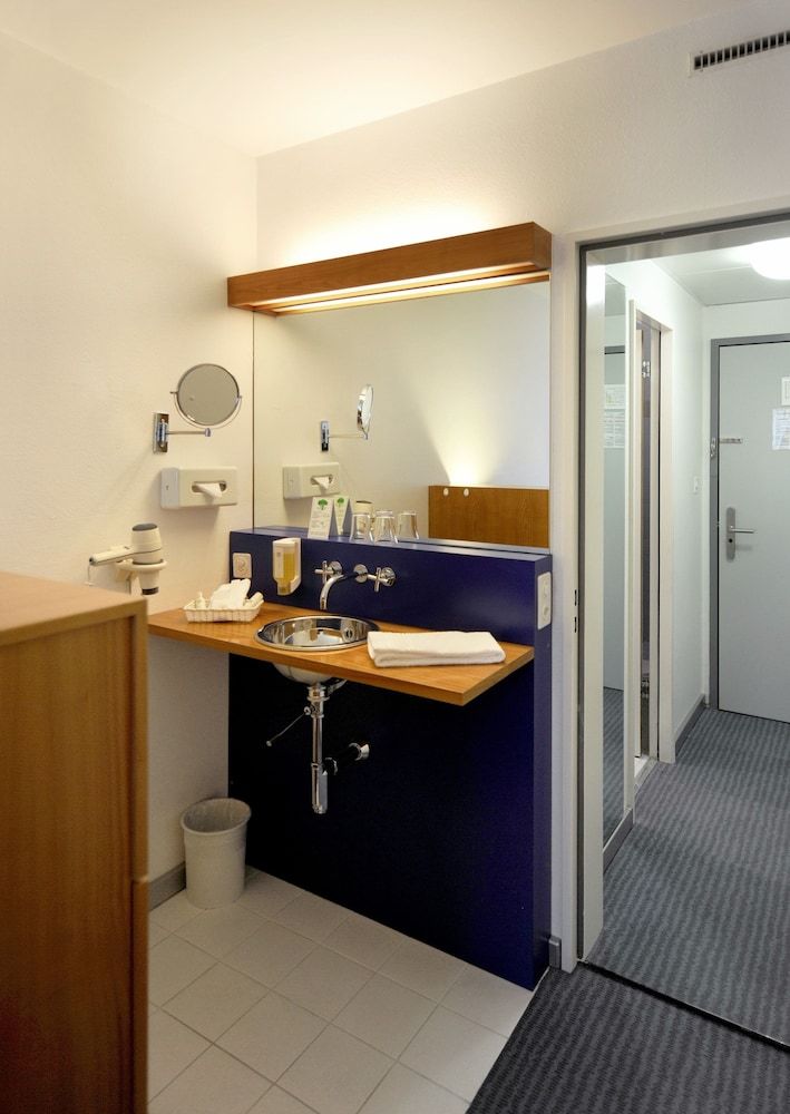 Merian Basel - Self Check-In 3 Merian Basel - Self Check-In 3