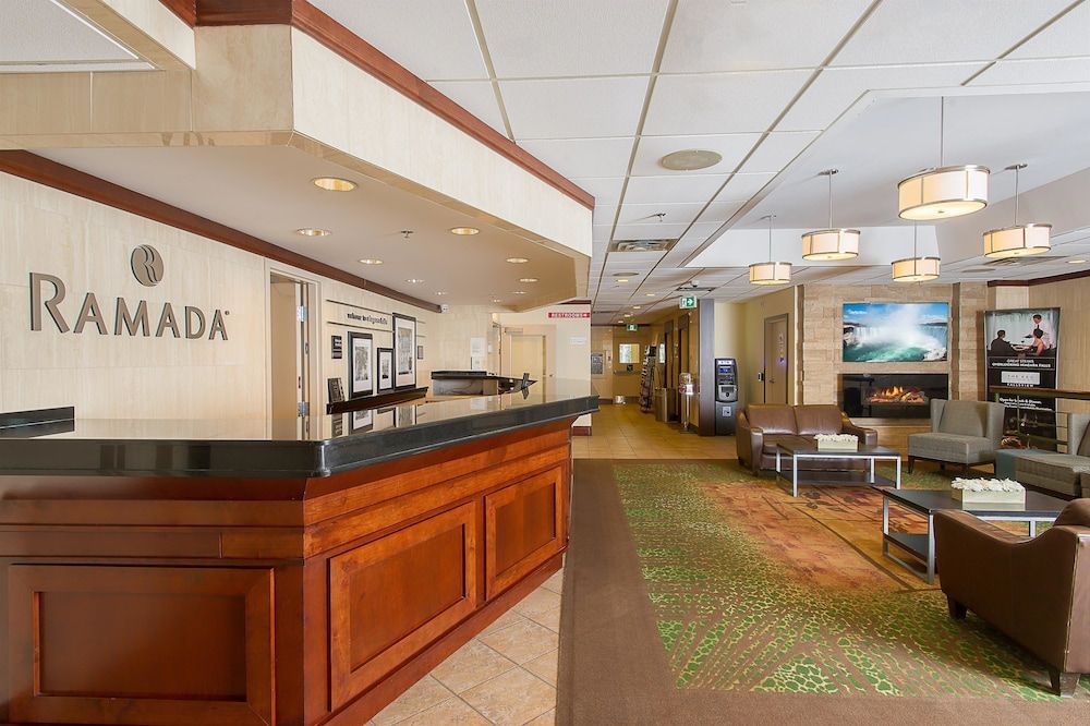 Ramada by Wyndham Niagara Falls by the River 2 Ramada by Wyndham Niagara Falls by the River 2