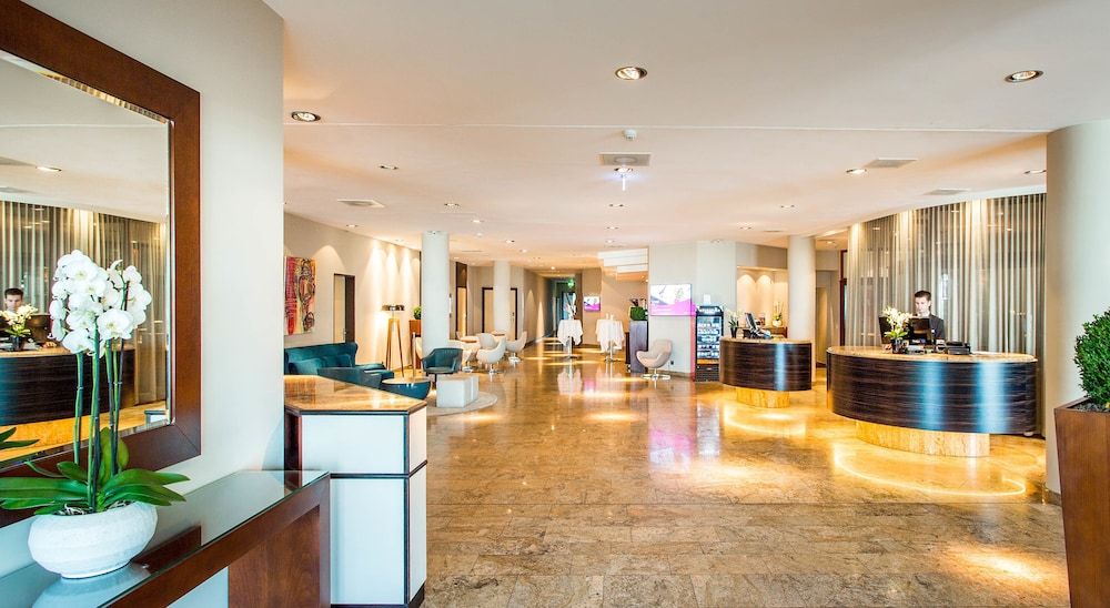 Movenpick Hotel Lausanne 2