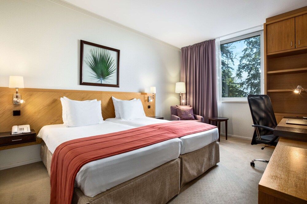 NH Luxembourg Airport 1 NH Luxembourg Airport 1