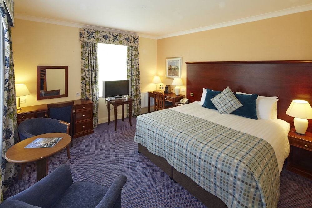 Mercure Newbury Elcot Park Hotel 3