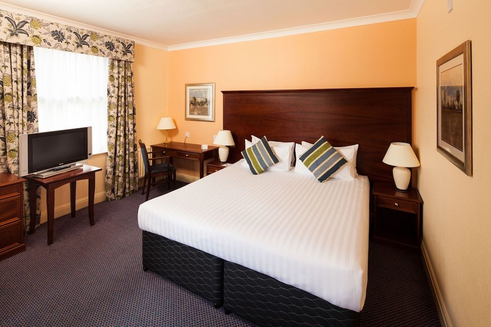 Mercure Newbury Elcot Park Hotel 2